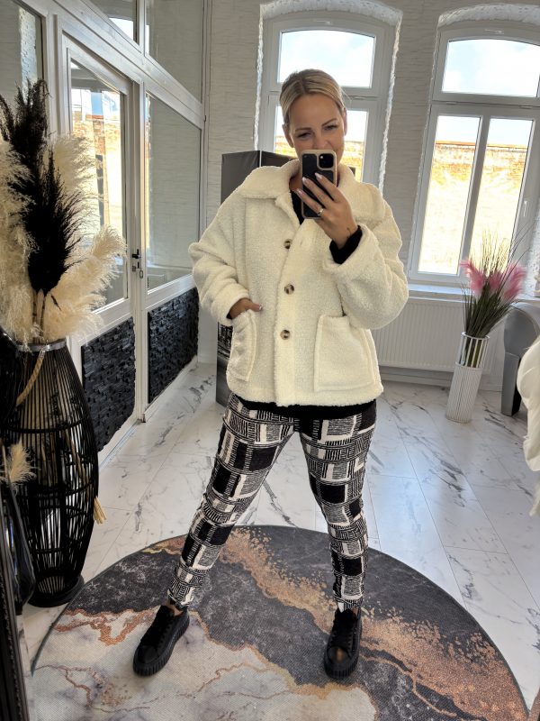 Bouclé Jacke in Ecru  one Size 38-44  #1103 – Bild 4