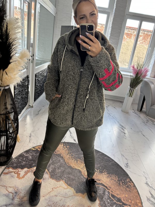 Leichte Jacke in Wolloptik mit Rückenprint khaki one Size 38-44 # 1013 – Bild 3