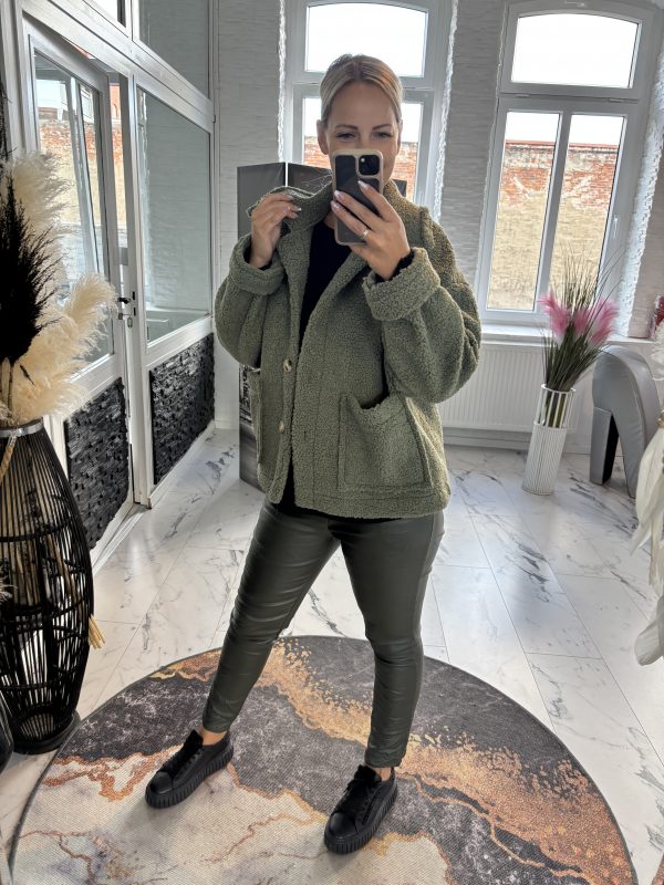 Bouclé Jacke in Khaki  one Size 38-44  #1070