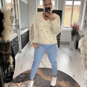 Paris Pulli Babyblau Herzen mit Blumenärmel one Size 38-42 #1125