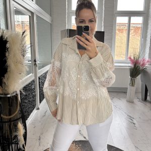 Spitzen Bluse Dolly Natur one Size 38-44 # 1160
