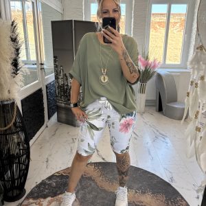 Flower Shorts  one SIZE 38-44 #1014